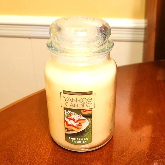 Yankee Candle "Christmas Cookie" Large Jar Candle NEW! - Picture 1 of 5